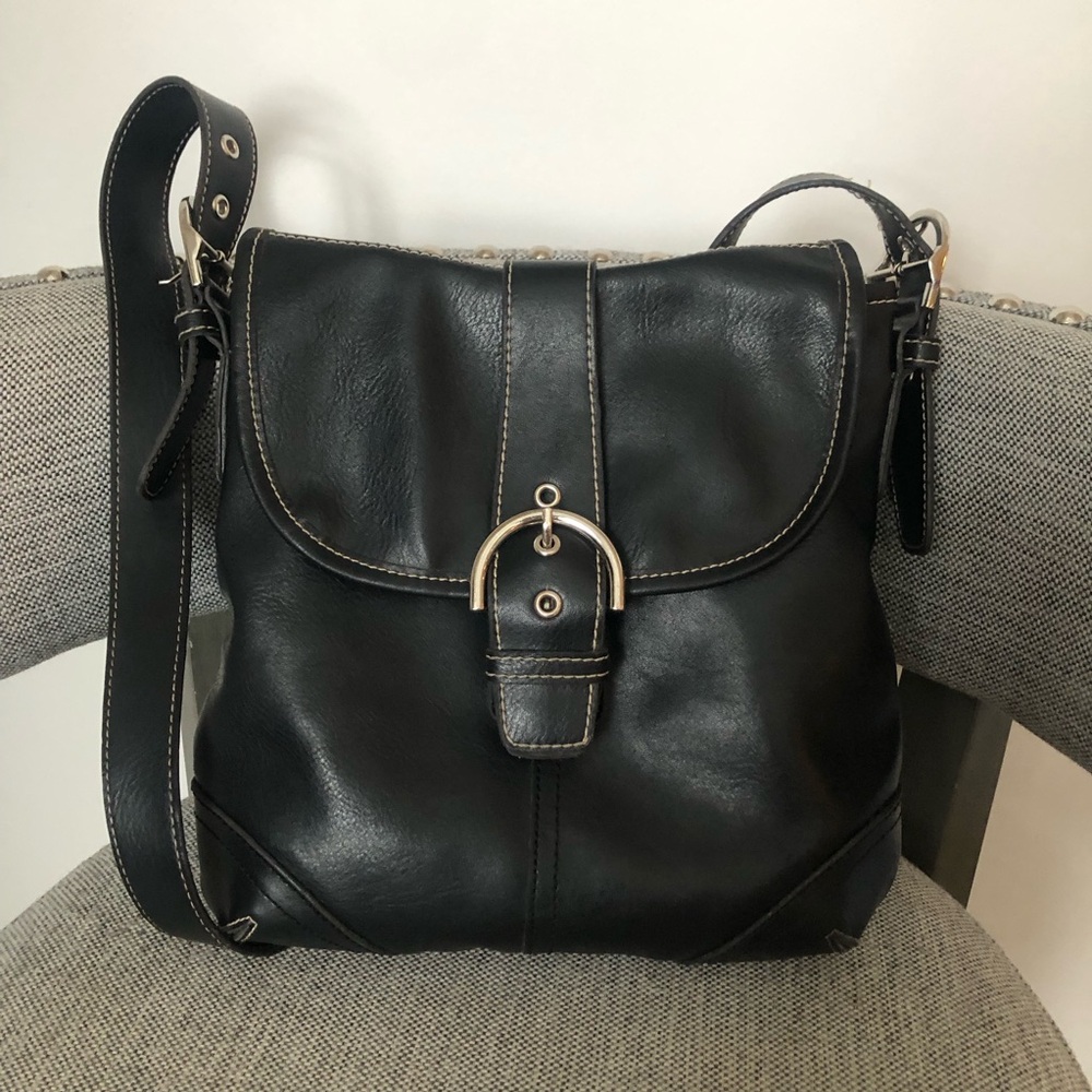 Belle Rose Black Leather Crossbody Bag
